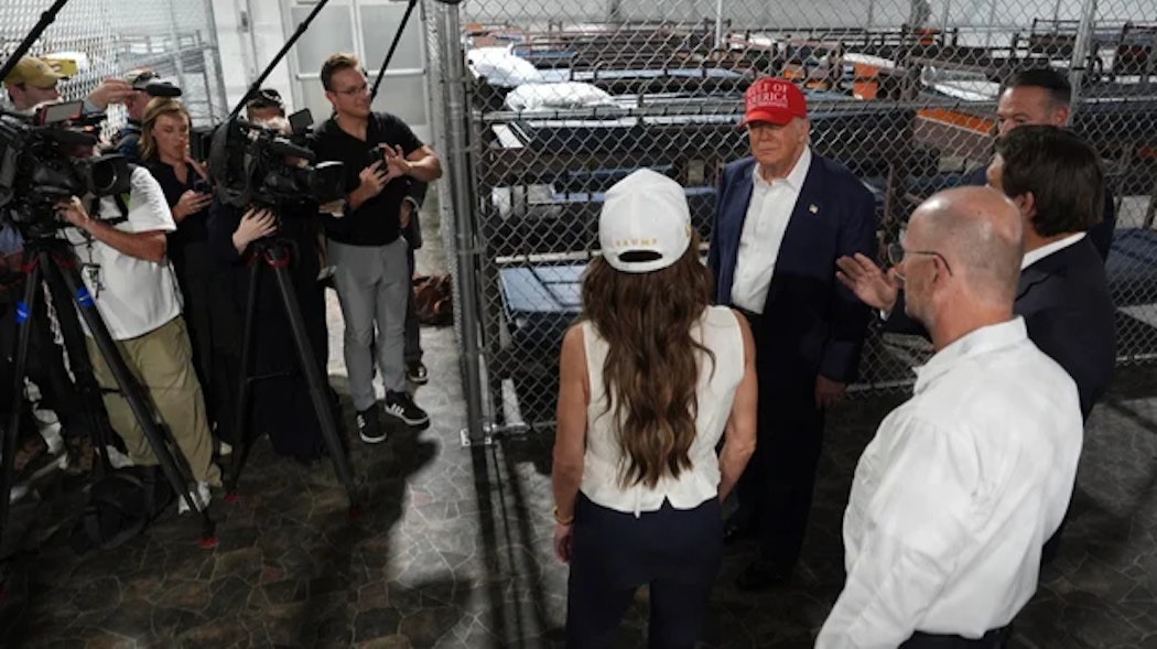 Trump tours Alligator Alcatraz 