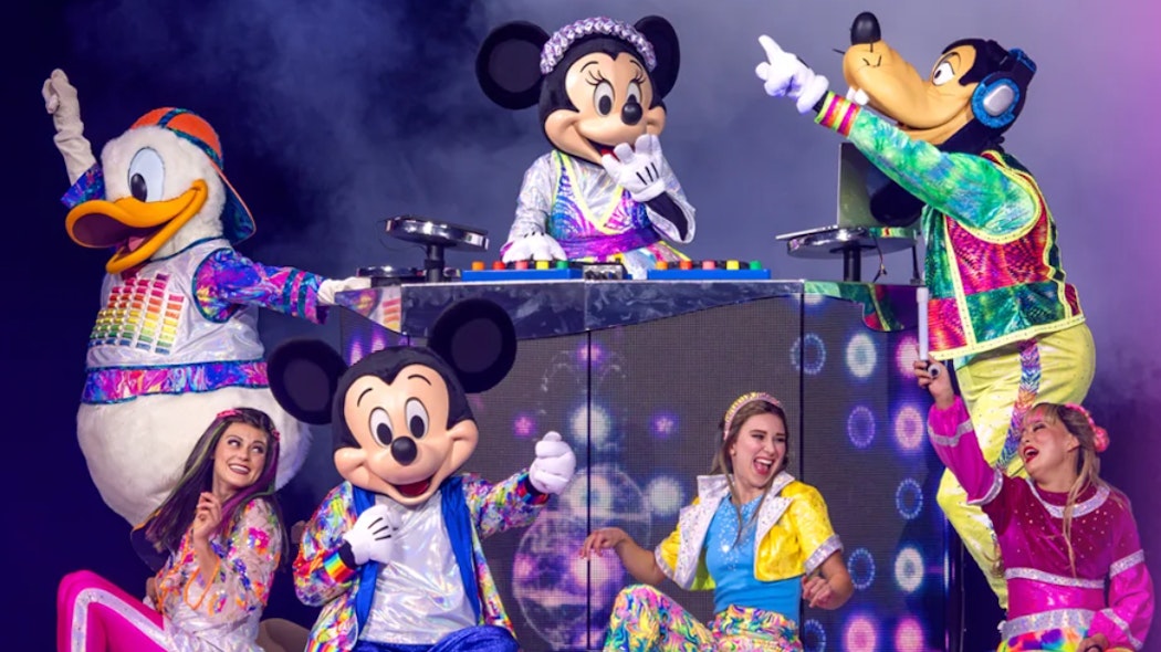 Disney On Ice "Let's Dance"