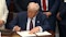 Trump signs Executive Order to reestablish the Presidential Fitness Test in American schools