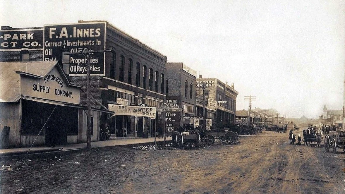 Nowata building