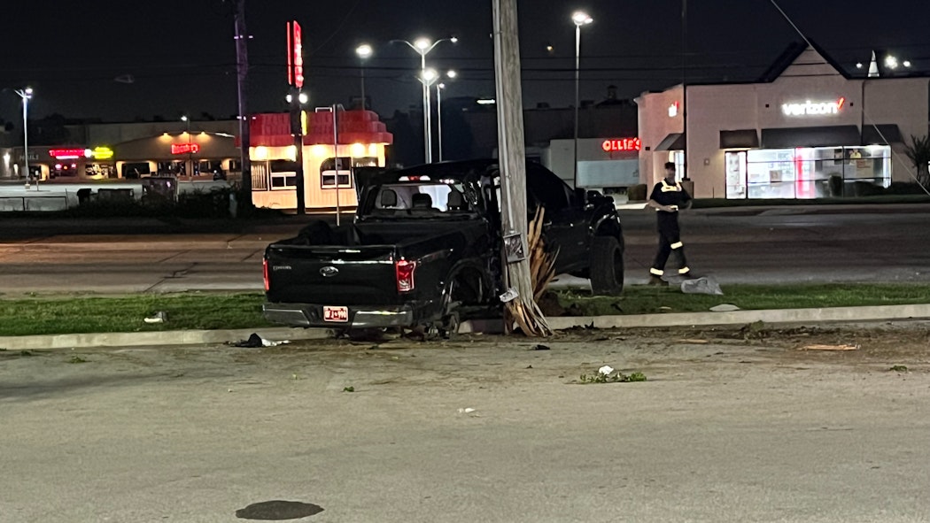 Tulsa high-speed chase ends with crash, driver in custody